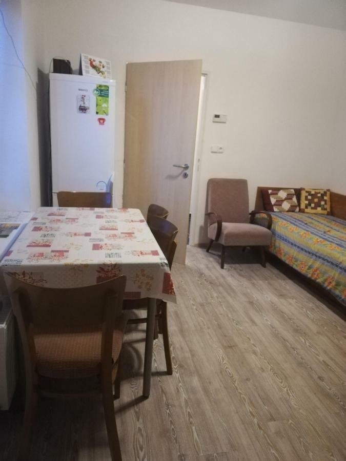 Apartmany Pod Divadlem Znojmo Exteriör bild